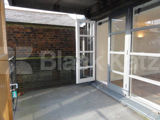 			NEW INTUCTION, 2 Bedroom, 1 bath, 1 reception Apartment			 Marina one, KINGS CROSS